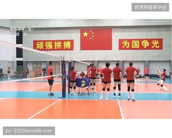 中国男排坐拥主场优势,临沂站将重点磨合一传体系与副攻快变战术。 中国男排坐拥主场优势,临沂站将重点磨合一传体系与副攻快变战术。